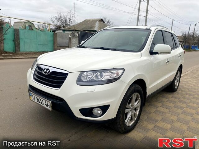 Белый Хендай Санта Фе, объемом двигателя 2.2 л и пробегом 273 тыс. км за 12800 $, фото 1 на Automoto.ua