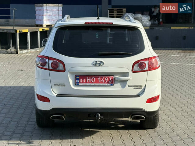 Белый Хендай Санта Фе, объемом двигателя 2.2 л и пробегом 194 тыс. км за 11750 $, фото 9 на Automoto.ua