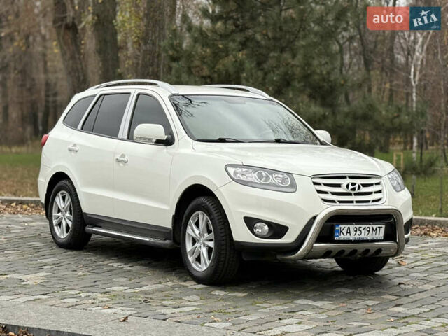 Білий Хендай Санта Фе, об'ємом двигуна 2.4 л та пробігом 98 тис. км за 13500 $, фото 12 на Automoto.ua