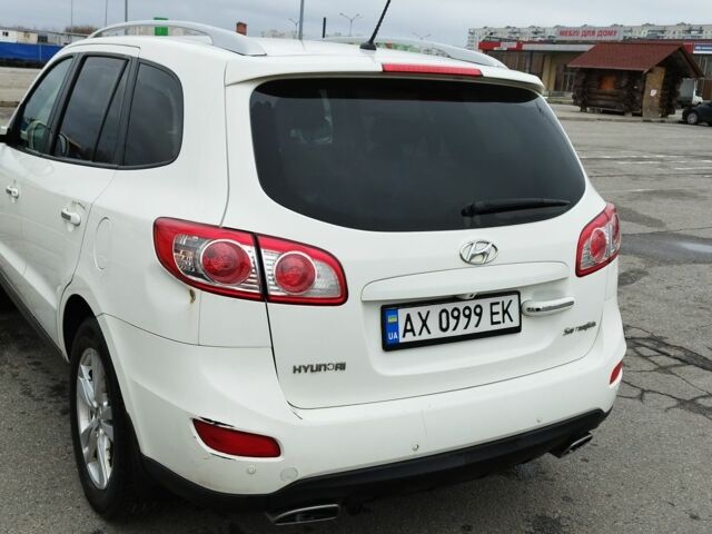 Белый Хендай Санта Фе, объемом двигателя 2.4 л и пробегом 230 тыс. км за 8500 $, фото 18 на Automoto.ua