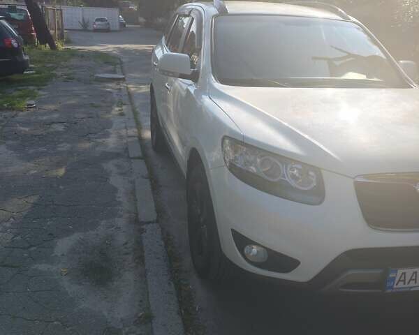 Хендай Санта Фе 2011 у Києві на Automoto.ua Білий Хендай Санта Фе, об'ємом двигуна 2.2 л та пробігом 250 тис. км за 12500 $, фото 3 на Automoto.ua