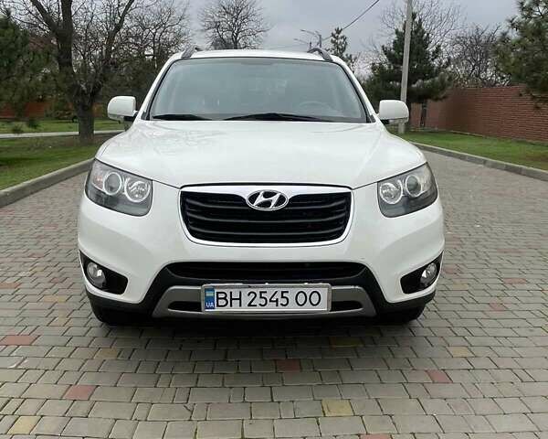 Белый Хендай Санта Фе, объемом двигателя 2.36 л и пробегом 149 тыс. км за 12850 $, фото 6 на Automoto.ua