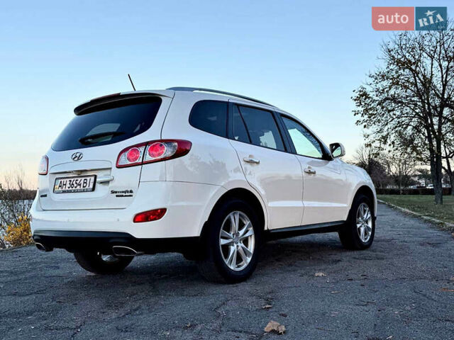 Белый Хендай Санта Фе, объемом двигателя 2.2 л и пробегом 67 тыс. км за 14999 $, фото 16 на Automoto.ua