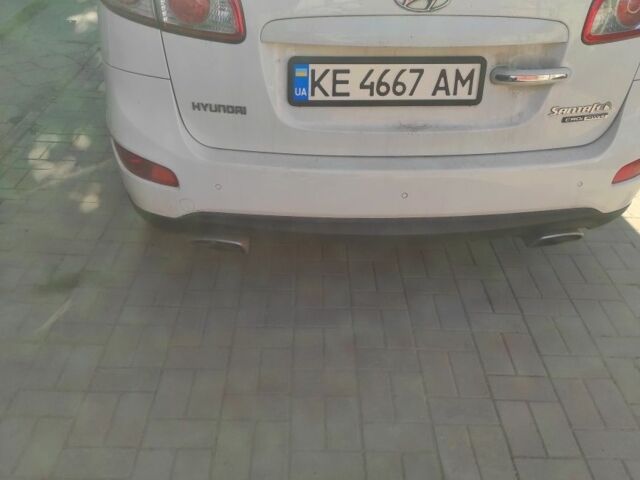 Хендай Санта Фе 2011 в Кривом Роге на Automoto.ua Белый Хендай Санта Фе, объемом двигателя 2.2 л и пробегом 170 тыс. км за 13500 $, фото 2 на Automoto.ua