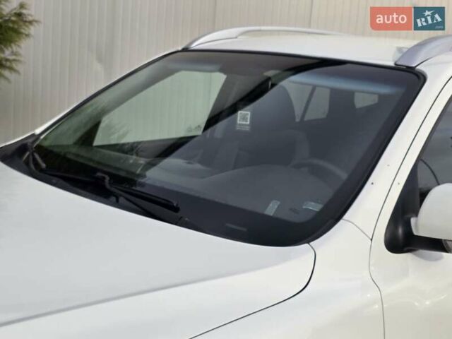 Белый Хендай Санта Фе, объемом двигателя 2.2 л и пробегом 211 тыс. км за 13850 $, фото 11 на Automoto.ua