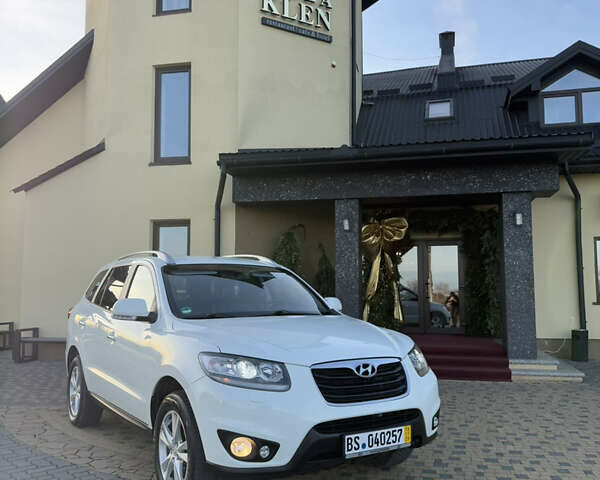 Белый Хендай Санта Фе, объемом двигателя 2.2 л и пробегом 183 тыс. км за 13500 $, фото 2 на Automoto.ua