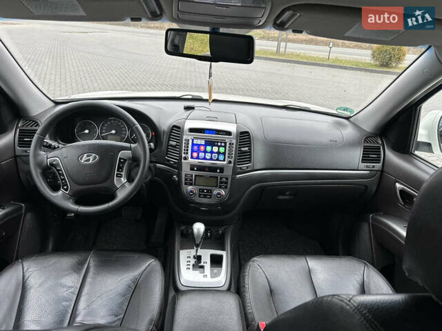 Білий Хендай Санта Фе, об'ємом двигуна 2.2 л та пробігом 183 тис. км за 13800 $, фото 68 на Automoto.ua