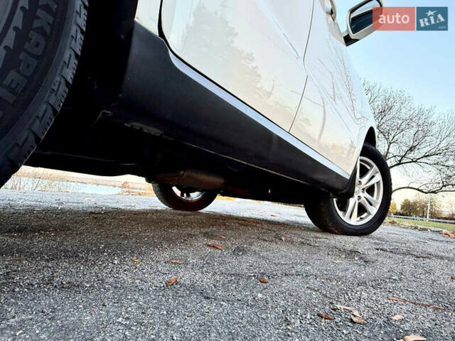 Белый Хендай Санта Фе, объемом двигателя 2.2 л и пробегом 67 тыс. км за 14999 $, фото 20 на Automoto.ua