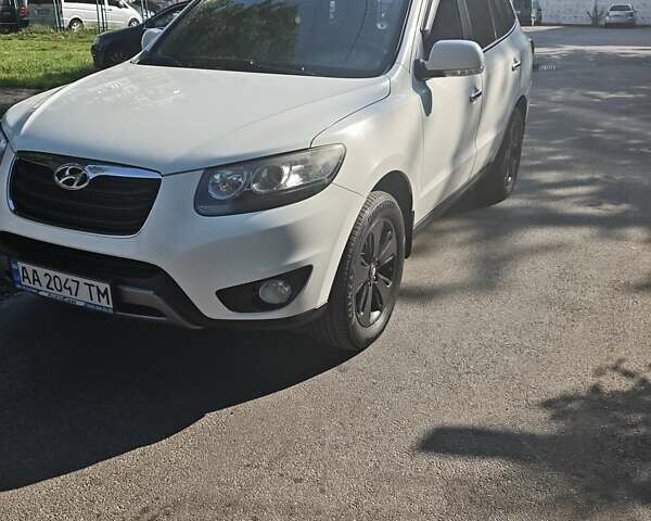 Хендай Санта Фе 2011 у Києві на Automoto.ua Білий Хендай Санта Фе, об'ємом двигуна 2.2 л та пробігом 250 тис. км за 12500 $, фото 5 на Automoto.ua