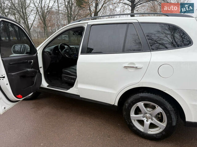 Білий Хендай Санта Фе, об'ємом двигуна 2.2 л та пробігом 236 тис. км за 13500 $, фото 2 на Automoto.ua