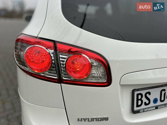 Білий Хендай Санта Фе, об'ємом двигуна 2.2 л та пробігом 183 тис. км за 13800 $, фото 18 на Automoto.ua