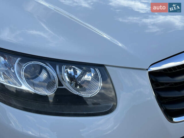 Хендай Санта Фе 2011 у Умани на Automoto.ua Білий Хендай Санта Фе, об'ємом двигуна 2.2 л та пробігом 147 тис. км за 14000 $, фото 7 на Automoto.ua