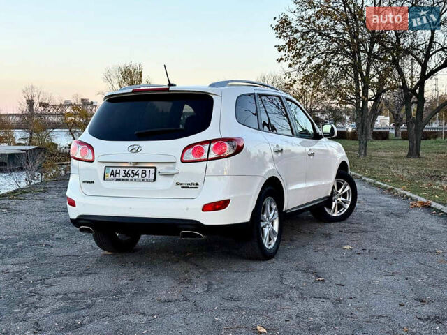 Белый Хендай Санта Фе, объемом двигателя 2.2 л и пробегом 67 тыс. км за 14999 $, фото 18 на Automoto.ua