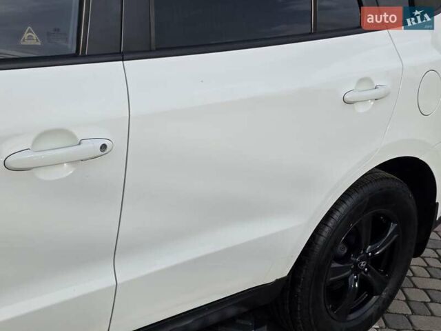 Белый Хендай Санта Фе, объемом двигателя 2.2 л и пробегом 211 тыс. км за 13850 $, фото 28 на Automoto.ua
