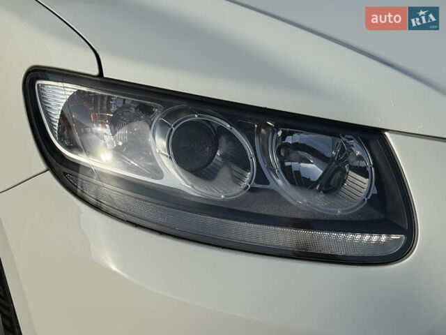 Белый Хендай Санта Фе, объемом двигателя 2.2 л и пробегом 194 тыс. км за 10999 $, фото 16 на Automoto.ua