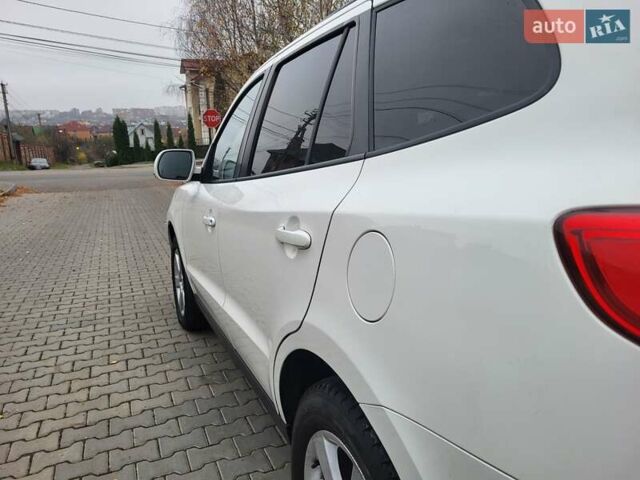 Белый Хендай Санта Фе, объемом двигателя 2.2 л и пробегом 298 тыс. км за 12700 $, фото 32 на Automoto.ua