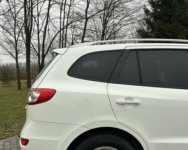 Білий Хендай Санта Фе, об'ємом двигуна 2.2 л та пробігом 183 тис. км за 13800 $, фото 34 на Automoto.ua