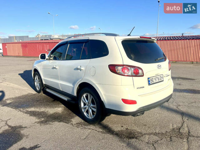Белый Хендай Санта Фе, объемом двигателя 2.36 л и пробегом 148 тыс. км за 12500 $, фото 2 на Automoto.ua