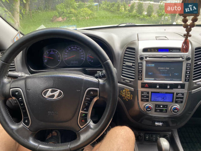 Хендай Санта Фе 2011 в Киеве на Automoto.ua Белый Хендай Санта Фе, объемом двигателя 2.2 л и пробегом 236 тыс. км за 12900 $, фото 13 на Automoto.ua