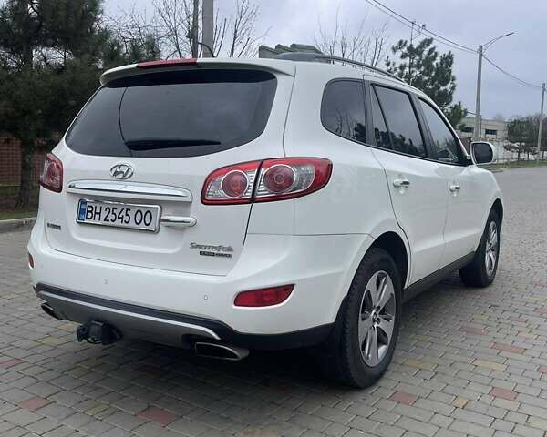Белый Хендай Санта Фе, объемом двигателя 2.36 л и пробегом 149 тыс. км за 12850 $, фото 4 на Automoto.ua