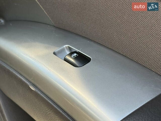 Белый Хендай Санта Фе, объемом двигателя 2.2 л и пробегом 194 тыс. км за 10999 $, фото 45 на Automoto.ua