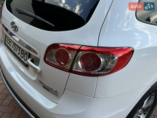 Хендай Санта Фе 2011 у Умани на Automoto.ua Білий Хендай Санта Фе, об'ємом двигуна 2.2 л та пробігом 147 тис. км за 14000 $, фото 16 на Automoto.ua