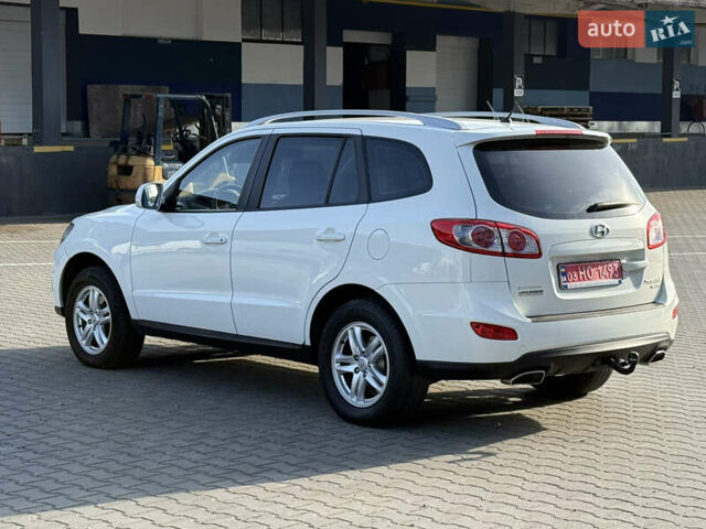 Белый Хендай Санта Фе, объемом двигателя 2.2 л и пробегом 194 тыс. км за 10999 $, фото 12 на Automoto.ua