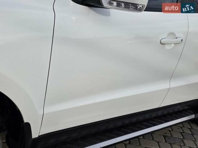 Белый Хендай Санта Фе, объемом двигателя 2.2 л и пробегом 211 тыс. км за 13850 $, фото 29 на Automoto.ua