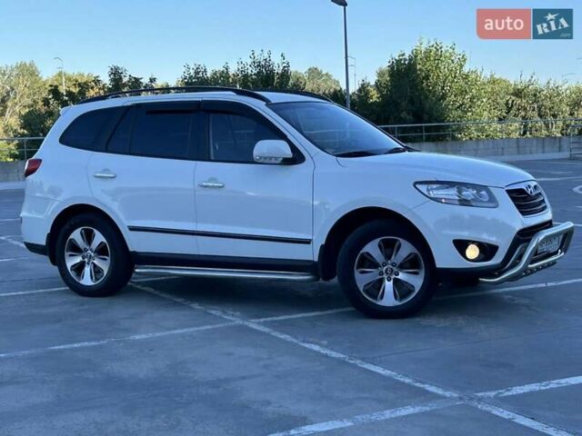 Білий Хендай Санта Фе, об'ємом двигуна 2.2 л та пробігом 138 тис. км за 14950 $, фото 9 на Automoto.ua
