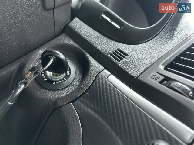 Білий Хендай Санта Фе, об'ємом двигуна 2.2 л та пробігом 183 тис. км за 13800 $, фото 84 на Automoto.ua