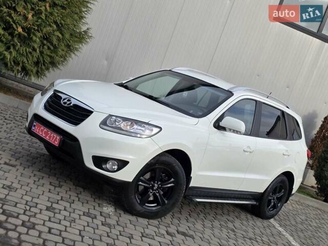 Белый Хендай Санта Фе, объемом двигателя 2.2 л и пробегом 211 тыс. км за 13850 $, фото 3 на Automoto.ua
