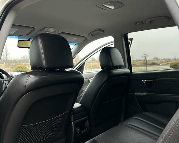 Білий Хендай Санта Фе, об'ємом двигуна 2.2 л та пробігом 183 тис. км за 13800 $, фото 46 на Automoto.ua