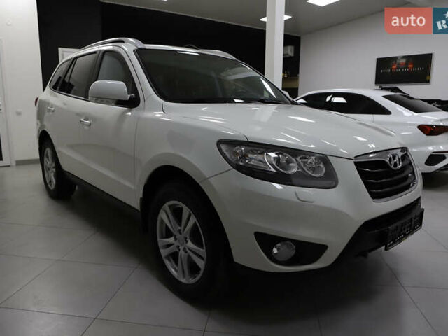Белый Хендай Санта Фе, объемом двигателя 2.2 л и пробегом 245 тыс. км за 14900 $, фото 3 на Automoto.ua