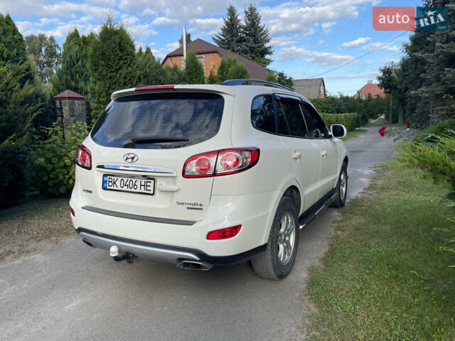 Білий Хендай Санта Фе, об'ємом двигуна 2.36 л та пробігом 165 тис. км за 11800 $, фото 5 на Automoto.ua