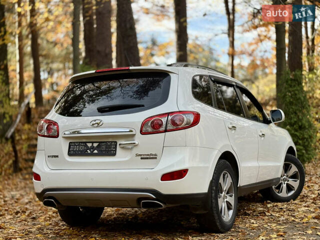 Белый Хендай Санта Фе, объемом двигателя 2.2 л и пробегом 218 тыс. км за 12450 $, фото 18 на Automoto.ua