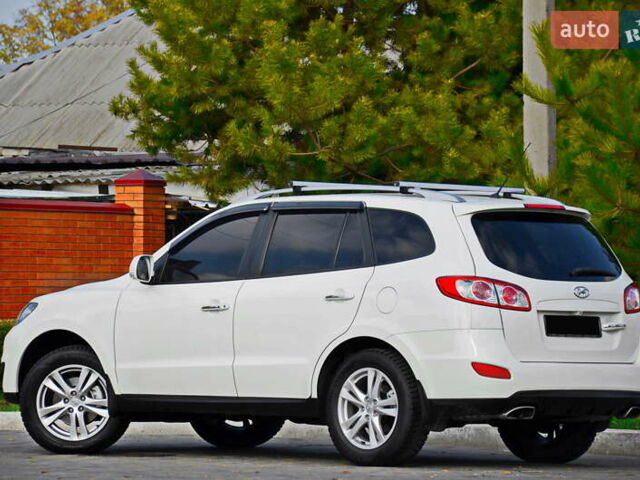Білий Хендай Санта Фе, об'ємом двигуна 2.4 л та пробігом 127 тис. км за 12200 $, фото 1 на Automoto.ua