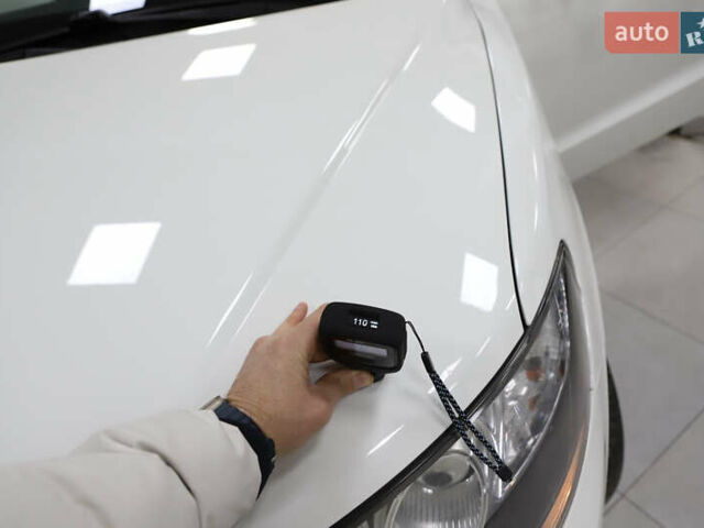 Белый Хендай Санта Фе, объемом двигателя 2.2 л и пробегом 245 тыс. км за 14900 $, фото 110 на Automoto.ua