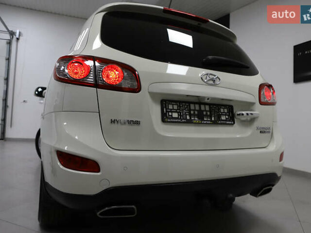Белый Хендай Санта Фе, объемом двигателя 2.2 л и пробегом 245 тыс. км за 14900 $, фото 36 на Automoto.ua