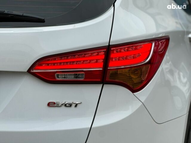 Білий Хендай Санта Фе, об'ємом двигуна 2 л та пробігом 209 тис. км за 14980 $, фото 10 на Automoto.ua