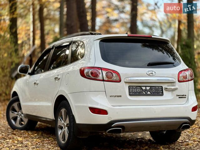 Белый Хендай Санта Фе, объемом двигателя 2.2 л и пробегом 218 тыс. км за 12450 $, фото 25 на Automoto.ua
