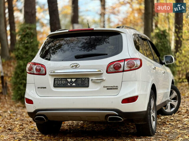 Белый Хендай Санта Фе, объемом двигателя 2.2 л и пробегом 218 тыс. км за 12450 $, фото 19 на Automoto.ua