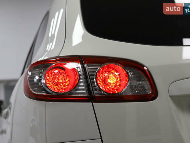 Белый Хендай Санта Фе, объемом двигателя 2.2 л и пробегом 245 тыс. км за 14900 $, фото 40 на Automoto.ua