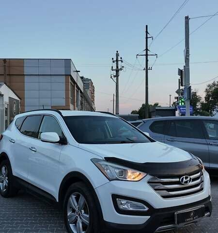 Белый Хендай Санта Фе, объемом двигателя 2.4 л и пробегом 228 тыс. км за 10900 $, фото 2 на Automoto.ua