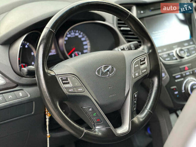 Білий Хендай Санта Фе, об'ємом двигуна 2 л та пробігом 209 тис. км за 14980 $, фото 20 на Automoto.ua