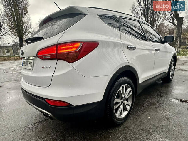 Белый Хендай Санта Фе, объемом двигателя 2.2 л и пробегом 120 тыс. км за 16500 $, фото 4 на Automoto.ua