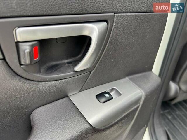 Хендай Санта Фе 2012 в Львове на Automoto.ua Белый Хендай Санта Фе, объемом двигателя 2.2 л и пробегом 218 тыс. км за 11590 $, фото 35 на Automoto.ua