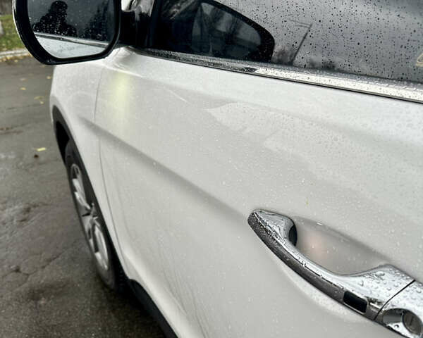 Белый Хендай Санта Фе, объемом двигателя 2.2 л и пробегом 120 тыс. км за 16500 $, фото 9 на Automoto.ua