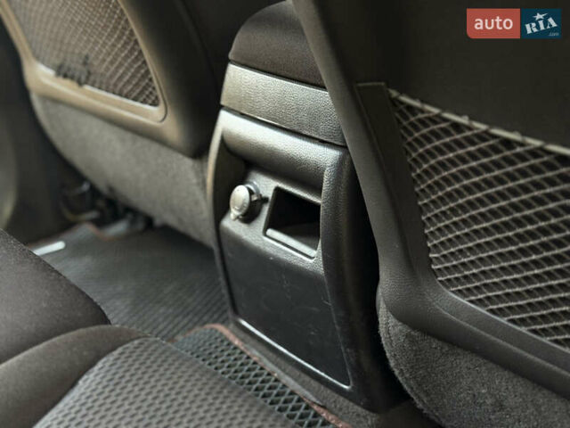 Белый Хендай Санта Фе, объемом двигателя 2.2 л и пробегом 218 тыс. км за 12450 $, фото 56 на Automoto.ua