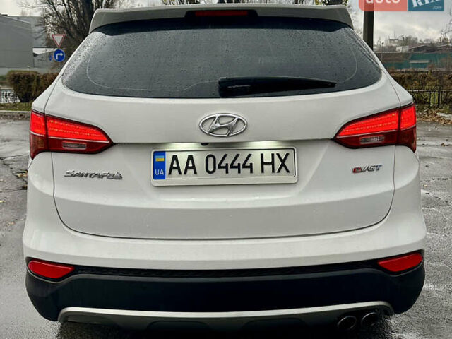 Белый Хендай Санта Фе, объемом двигателя 2.2 л и пробегом 120 тыс. км за 16500 $, фото 5 на Automoto.ua