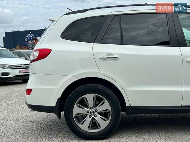 Хендай Санта Фе 2012 в Львове на Automoto.ua Белый Хендай Санта Фе, объемом двигателя 2.2 л и пробегом 218 тыс. км за 11590 $, фото 8 на Automoto.ua